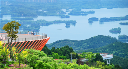 成都：全力推动林园资源保护发展和生态持续改善，加快建设山水人城和谐相融的公园城市
