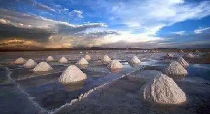 碳酸锂告别暴利时代,中资企业如何应对?