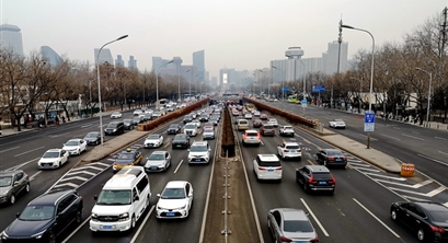 机动车大气污染问题突出，环境部正研究完善监管长效机制